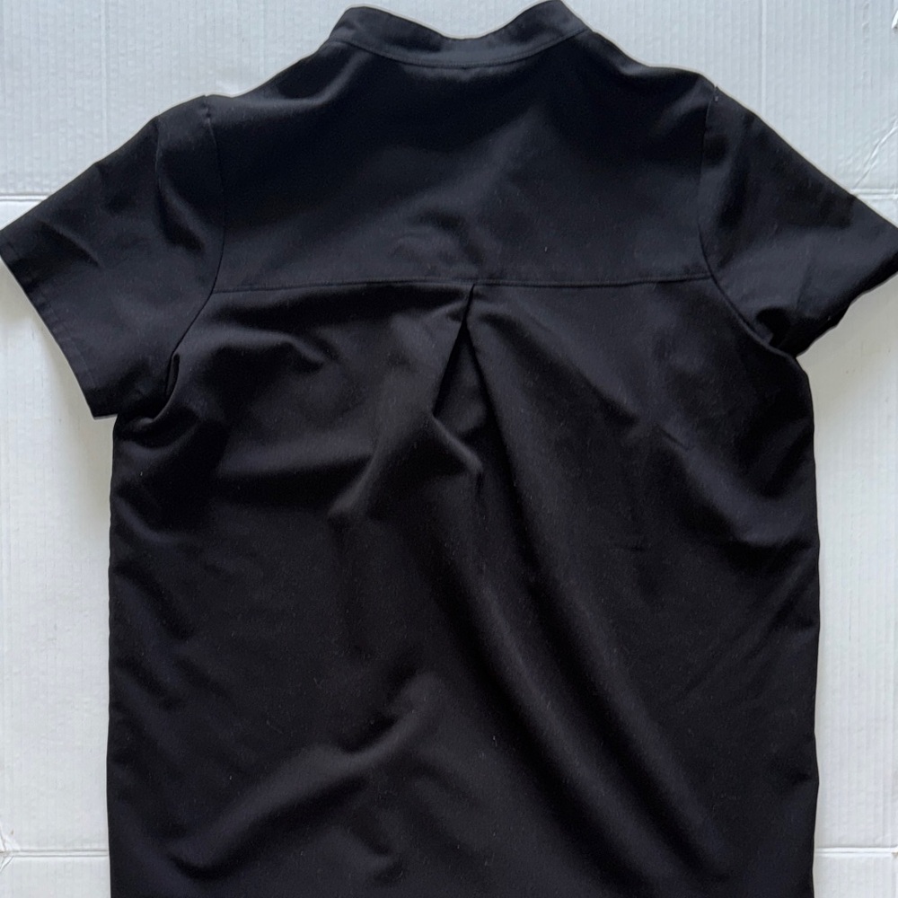 Figs women Black Short-Sleeve Scrub Top with Mandarin Collar - Picture 4 of 4